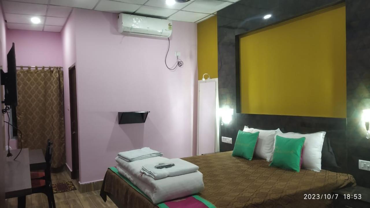 Hotel Shreesh Sitapur Exterior foto